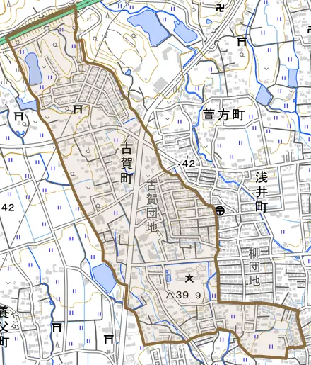 古賀町とその周辺の地図。町の範囲を重ねている