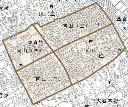 向山とその周辺の地図。町の範囲を重ねている