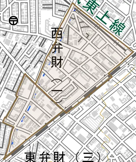 西弁財とその周辺の地図。町の範囲を重ねている