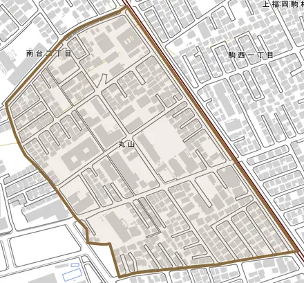 丸山とその周辺の地図。町の範囲を重ねている