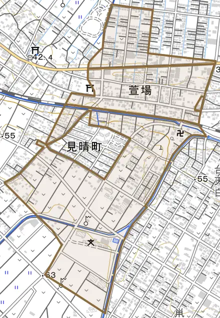 萱場とその周辺の地図。町の範囲を重ねている