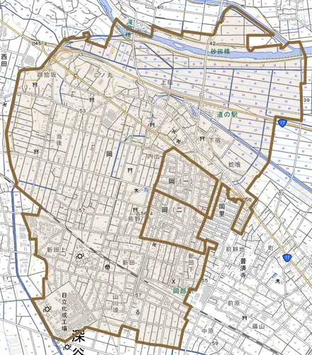 岡とその周辺の地図。町の範囲を重ねている
