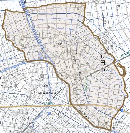 大字荒木とその周辺の地図。町の範囲を重ねている