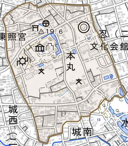本丸とその周辺の地図。町の範囲を重ねている
