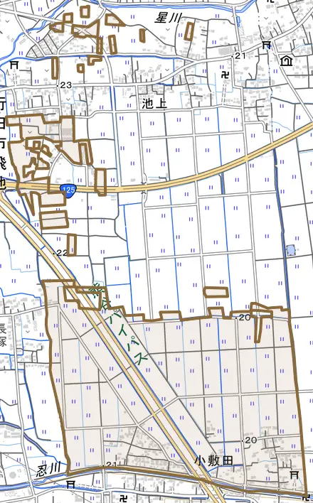 大字小敷田とその周辺の地図。町の範囲を重ねている