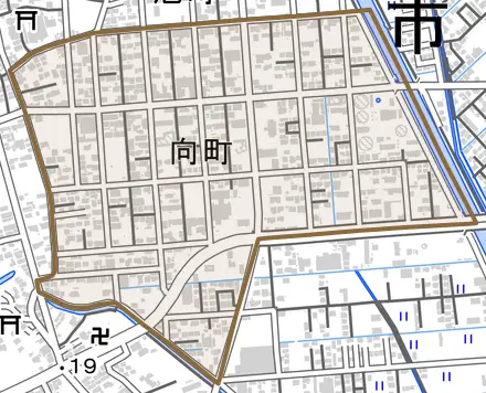 向町とその周辺の地図。町の範囲を重ねている