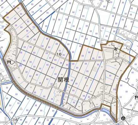 大字関根とその周辺の地図。町の範囲を重ねている