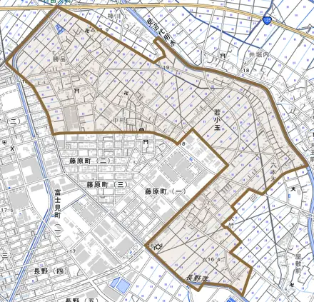 大字若小玉とその周辺の地図。町の範囲を重ねている