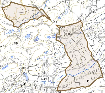 大字川崎とその周辺の地図。町の範囲を重ねている