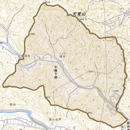 大字中藤下郷とその周辺の地図。町の範囲を重ねている