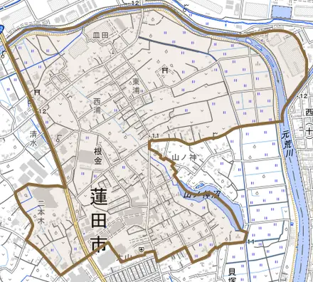 大字根金とその周辺の地図。町の範囲を重ねている