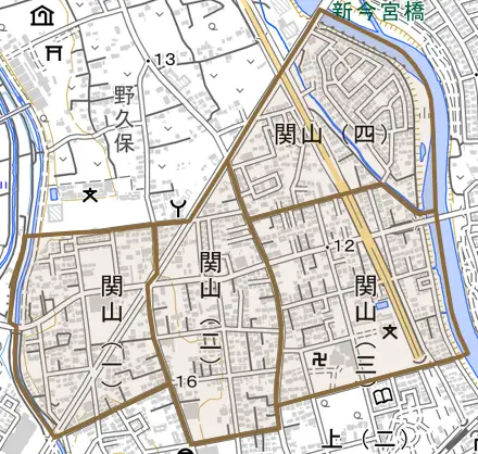 関山とその周辺の地図。町の範囲を重ねている