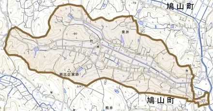 大字泉井とその周辺の地図。町の範囲を重ねている