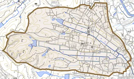 大字大豆戸とその周辺の地図。町の範囲を重ねている