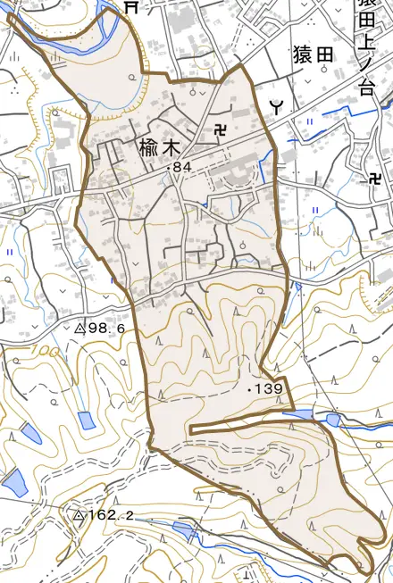 大字楡木とその周辺の地図。町の範囲を重ねている