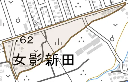 大字女影新田とその周辺の地図。町の範囲を重ねている