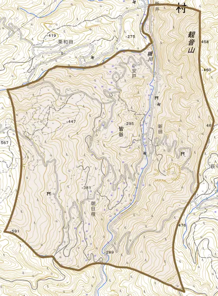 大字皆谷とその周辺の地図。町の範囲を重ねている