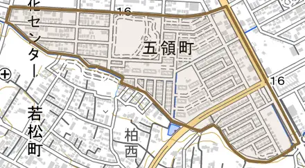 五領町とその周辺の地図。町の範囲を重ねている