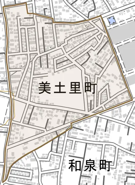 美土里町とその周辺の地図。町の範囲を重ねている