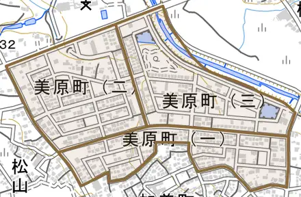 美原町とその周辺の地図。町の範囲を重ねている