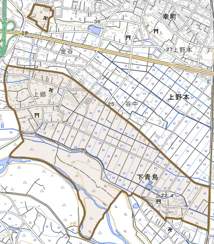 大字下青鳥とその周辺の地図。町の範囲を重ねている