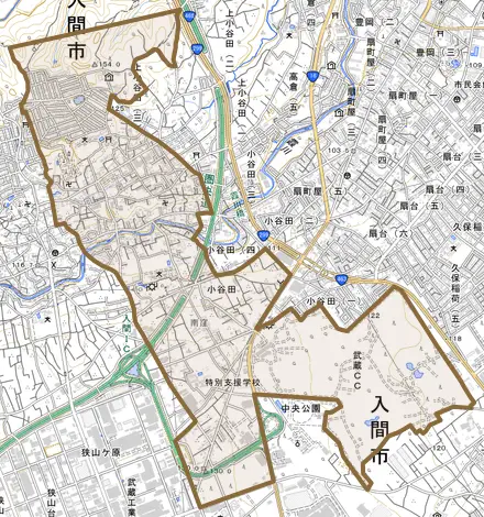 大字小谷田とその周辺の地図。町の範囲を重ねている