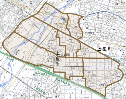 大字勅使河原とその周辺の地図。町の範囲を重ねている