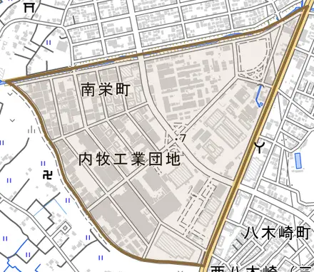 南栄町とその周辺の地図。町の範囲を重ねている