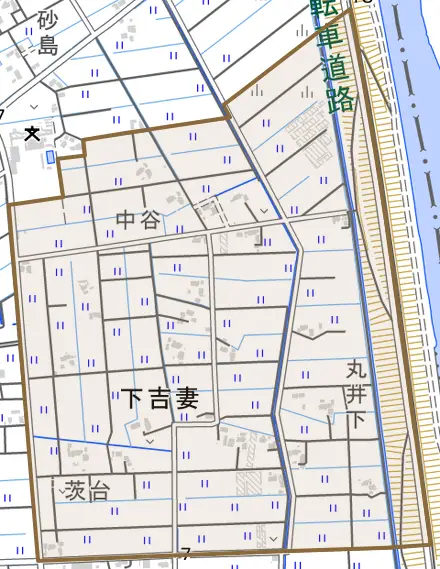 下吉妻とその周辺の地図。町の範囲を重ねている