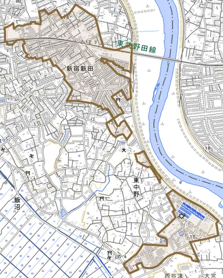 新宿新田とその周辺の地図。町の範囲を重ねている