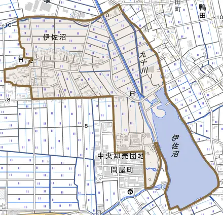 大字伊佐沼とその周辺の地図。町の範囲を重ねている