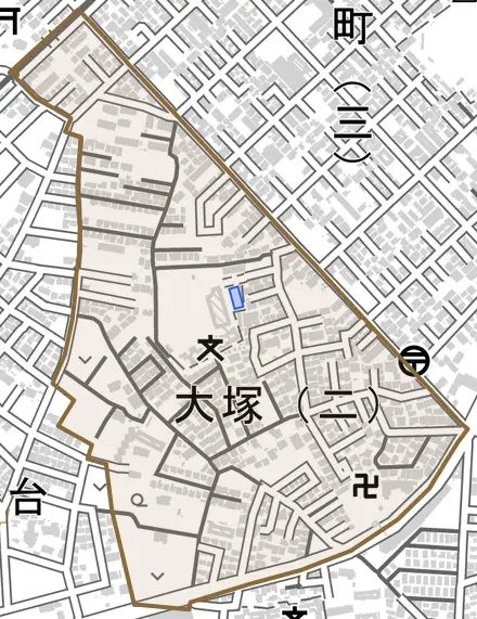 大塚とその周辺の地図。町の範囲を重ねている