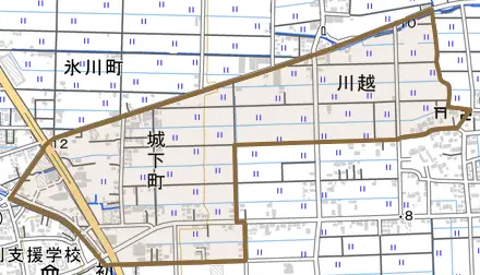 城下町とその周辺の地図。町の範囲を重ねている