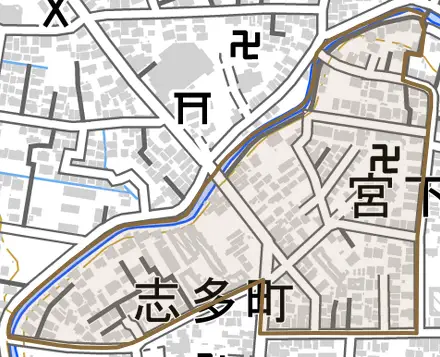志多町とその周辺の地図。町の範囲を重ねている