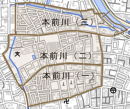 本前川とその周辺の地図。町の範囲を重ねている