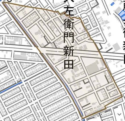 大字久左衛門新田とその周辺の地図。町の範囲を重ねている
