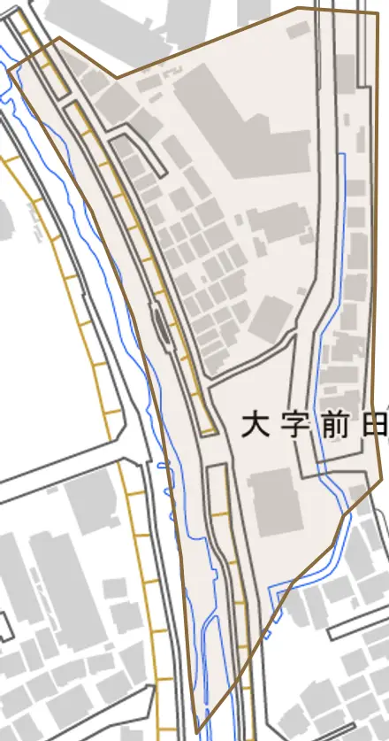 大字前田とその周辺の地図。町の範囲を重ねている