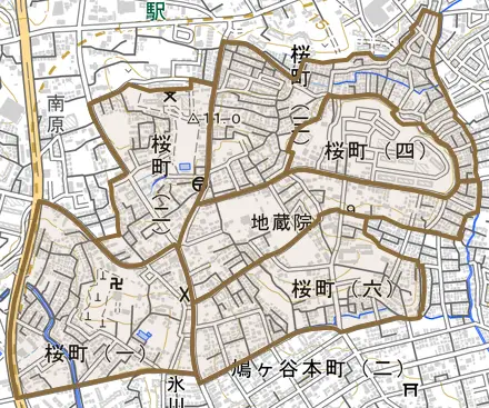 桜町とその周辺の地図。町の範囲を重ねている
