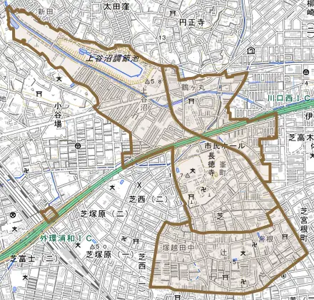 大字芝とその周辺の地図。町の範囲を重ねている