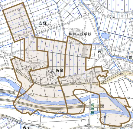 大字角泉とその周辺の地図。町の範囲を重ねている