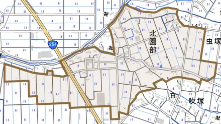 大字北園部とその周辺の地図。町の範囲を重ねている