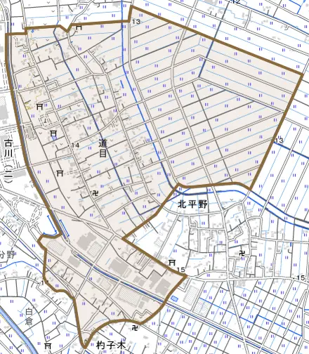 道目とその周辺の地図。町の範囲を重ねている