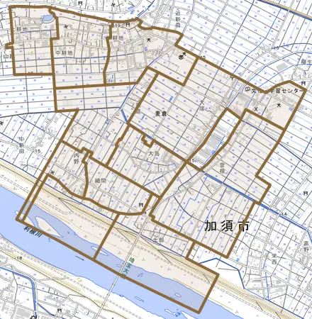 麦倉とその周辺の地図。町の範囲を重ねている