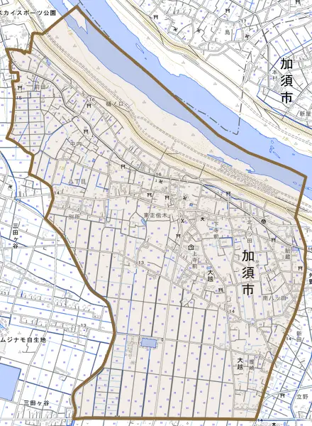 大越とその周辺の地図。町の範囲を重ねている
