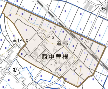 西中曽根とその周辺の地図。町の範囲を重ねている