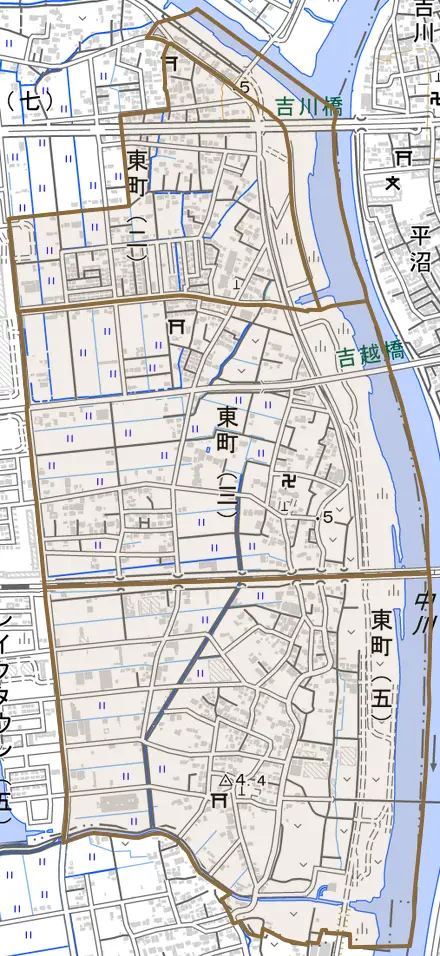 東町とその周辺の地図。町の範囲を重ねている