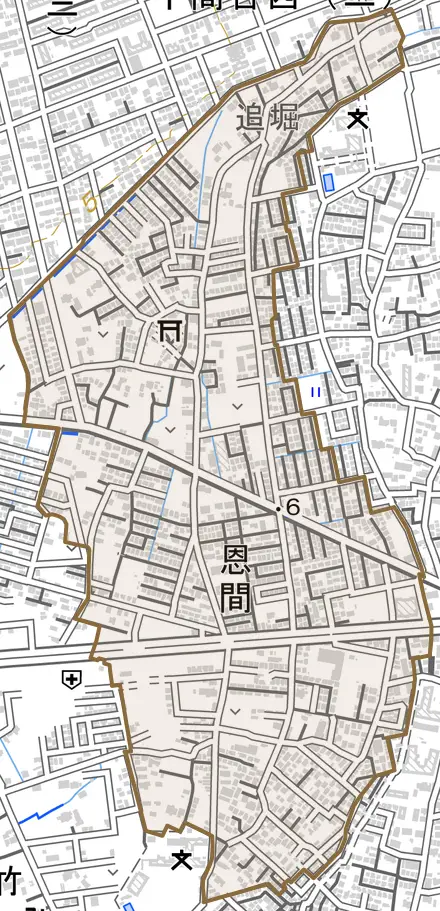 大字恩間とその周辺の地図。町の範囲を重ねている