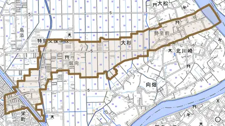 大字大杉とその周辺の地図。町の範囲を重ねている