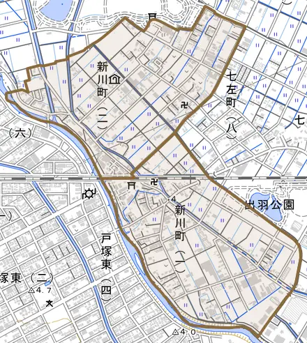 新川町とその周辺の地図。町の範囲を重ねている