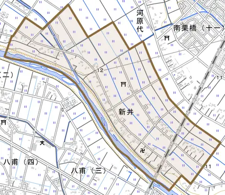 新井とその周辺の地図。町の範囲を重ねている